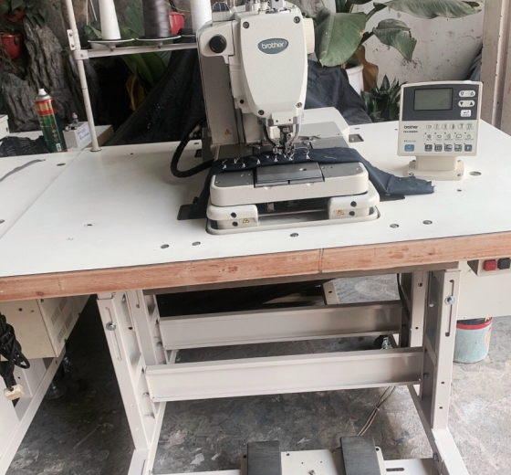 MÁY THÙA KHUY MẮT PHỤNG QUẦN JEAN BROTHER