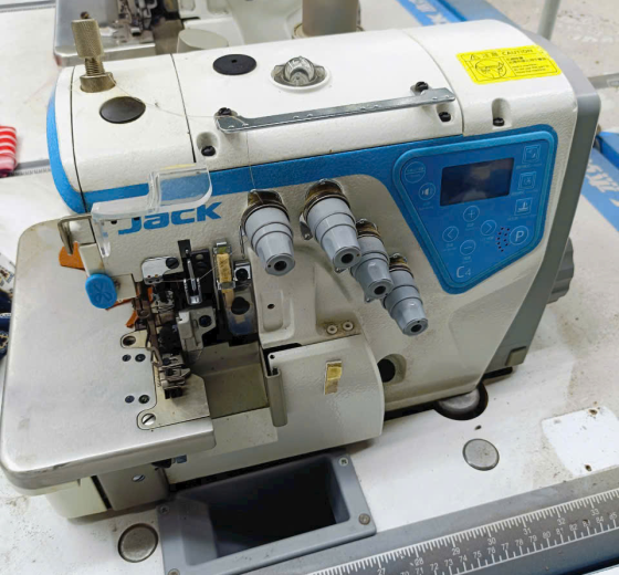 Máy vắt sổ điện tử cũ Jack C3, C4