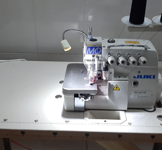 MÁY VẮT SỔ JUKI 3 KIM 6 CHỈ  MO-6843S-1D6-40H