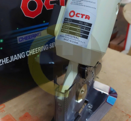 Máy cắt vải cầm tay octa RS 100